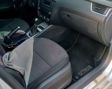 Сірий Шкода Октавія, об'ємом двигуна 1.8 л та пробігом 161 тис. км за 12000 $, фото 5 на Automoto.ua