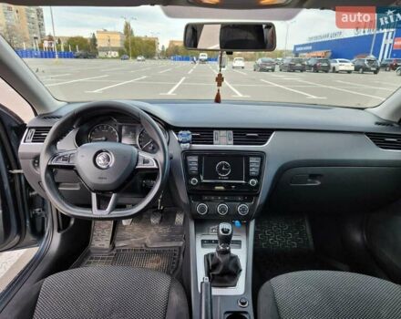 Серый Шкода Октавия, объемом двигателя 1.6 л и пробегом 230 тыс. км за 11888 $, фото 9 на Automoto.ua