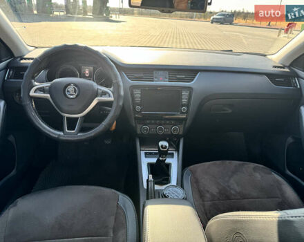 Серый Шкода Октавия, объемом двигателя 1.6 л и пробегом 246 тыс. км за 12500 $, фото 4 на Automoto.ua