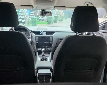 Серый Шкода Октавия, объемом двигателя 1.6 л и пробегом 280 тыс. км за 11800 $, фото 5 на Automoto.ua