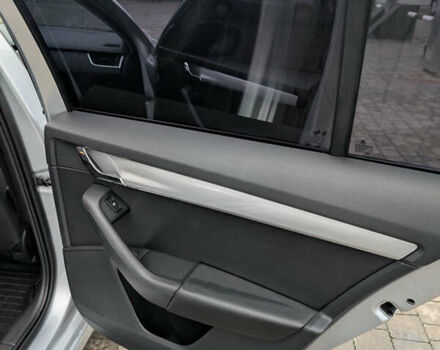 Серый Шкода Октавия, объемом двигателя 2 л и пробегом 269 тыс. км за 11500 $, фото 7 на Automoto.ua