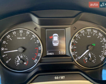 Серый Шкода Октавия, объемом двигателя 1.6 л и пробегом 255 тыс. км за 11300 $, фото 9 на Automoto.ua