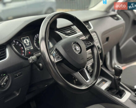 Сірий Шкода Октавія, об'ємом двигуна 1.6 л та пробігом 245 тис. км за 10999 $, фото 15 на Automoto.ua