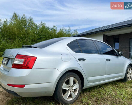 Серый Шкода Октавия, объемом двигателя 1.6 л и пробегом 300 тыс. км за 8800 $, фото 2 на Automoto.ua