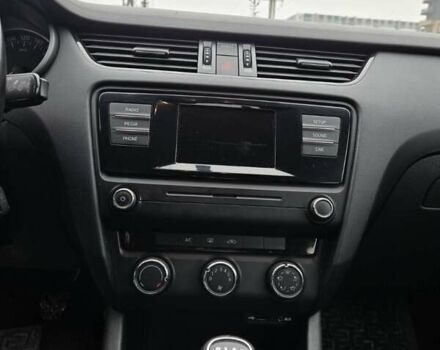 Серый Шкода Октавия, объемом двигателя 1.6 л и пробегом 284 тыс. км за 10999 $, фото 12 на Automoto.ua