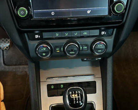 Серый Шкода Октавия, объемом двигателя 1.6 л и пробегом 185 тыс. км за 13000 $, фото 7 на Automoto.ua