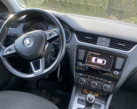 Сірий Шкода Октавія, об'ємом двигуна 1.6 л та пробігом 250 тис. км за 10500 $, фото 27 на Automoto.ua