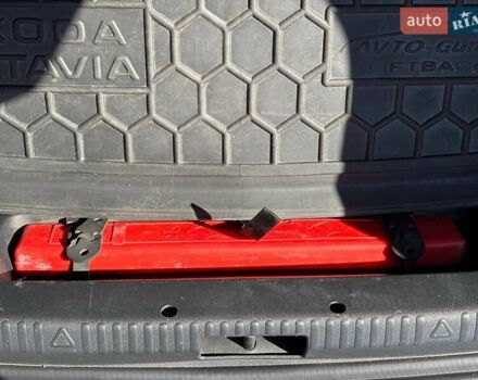 Сірий Шкода Октавія, об'ємом двигуна 1.6 л та пробігом 170 тис. км за 12000 $, фото 14 на Automoto.ua