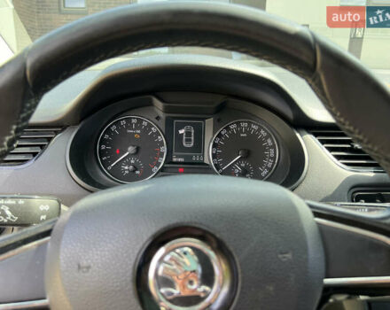 Серый Шкода Октавия, объемом двигателя 1.6 л и пробегом 300 тыс. км за 8800 $, фото 5 на Automoto.ua