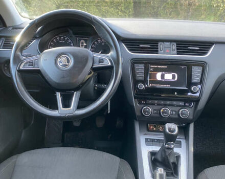 Сірий Шкода Октавія, об'ємом двигуна 1.6 л та пробігом 250 тис. км за 10500 $, фото 30 на Automoto.ua