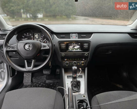 Сірий Шкода Октавія, об'ємом двигуна 1.4 л та пробігом 173 тис. км за 11000 $, фото 23 на Automoto.ua