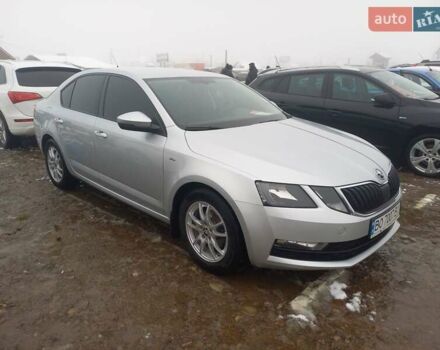 Серый Шкода Октавия, объемом двигателя 1.6 л и пробегом 137 тыс. км за 15600 $, фото 2 на Automoto.ua