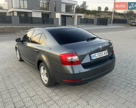 Серый Шкода Октавия, объемом двигателя 1.6 л и пробегом 215 тыс. км за 14300 $, фото 2 на Automoto.ua