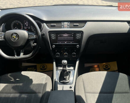 Серый Шкода Октавия, объемом двигателя 1.6 л и пробегом 273 тыс. км за 13700 $, фото 13 на Automoto.ua