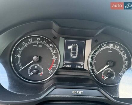 Серый Шкода Октавия, объемом двигателя 1.6 л и пробегом 210 тыс. км за 14950 $, фото 5 на Automoto.ua