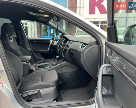 Серый Шкода Октавия, объемом двигателя 1.97 л и пробегом 135 тыс. км за 23000 $, фото 8 на Automoto.ua