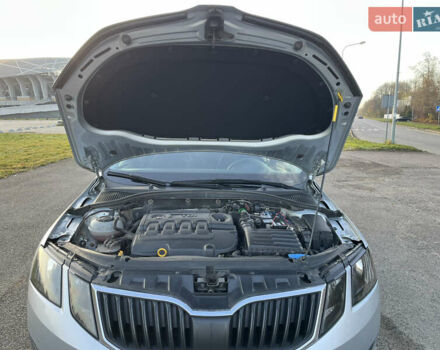 Серый Шкода Октавия, объемом двигателя 1.97 л и пробегом 289 тыс. км за 15650 $, фото 19 на Automoto.ua