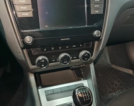Сірий Шкода Октавія, об'ємом двигуна 0 л та пробігом 218 тис. км за 7500 $, фото 5 на Automoto.ua