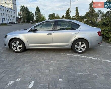 Серый Шкода Октавия, объемом двигателя 1.6 л и пробегом 210 тыс. км за 14950 $, фото 2 на Automoto.ua