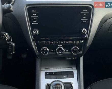 Серый Шкода Октавия, объемом двигателя 1.97 л и пробегом 289 тыс. км за 15650 $, фото 41 на Automoto.ua