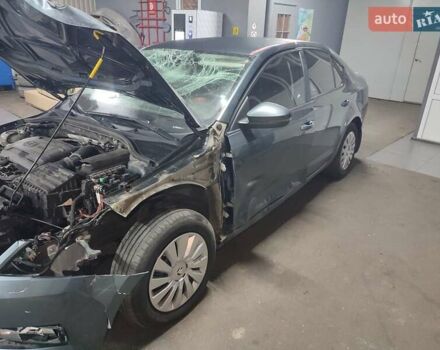 Серый Шкода Октавия, объемом двигателя 1.8 л и пробегом 215 тыс. км за 7800 $, фото 1 на Automoto.ua