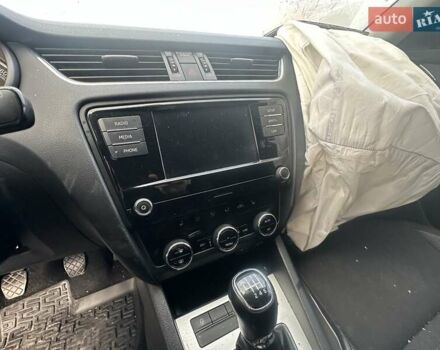 Сірий Шкода Октавія, об'ємом двигуна 1.8 л та пробігом 215 тис. км за 6800 $, фото 2 на Automoto.ua