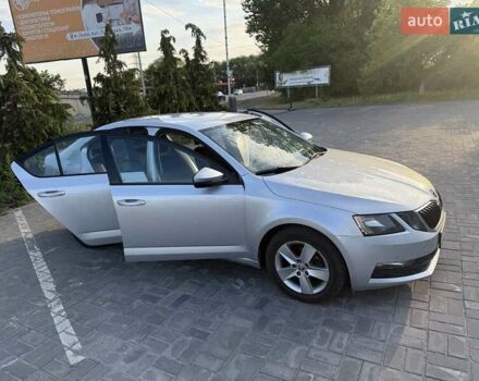 Серый Шкода Октавия, объемом двигателя 1.6 л и пробегом 210 тыс. км за 14950 $, фото 7 на Automoto.ua