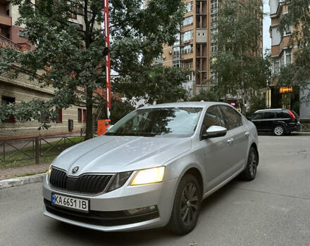 Серый Шкода Октавия, объемом двигателя 1.6 л и пробегом 170 тыс. км за 15000 $, фото 3 на Automoto.ua