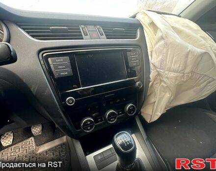 Сірий Шкода Октавія, об'ємом двигуна 1.8 л та пробігом 215 тис. км за 7800 $, фото 3 на Automoto.ua