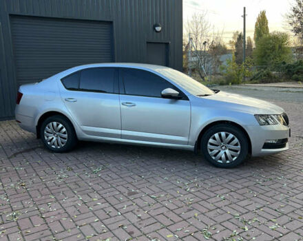 Серый Шкода Октавия, объемом двигателя 1.4 л и пробегом 236 тыс. км за 13300 $, фото 3 на Automoto.ua