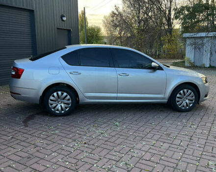 Серый Шкода Октавия, объемом двигателя 1.4 л и пробегом 236 тыс. км за 13300 $, фото 4 на Automoto.ua