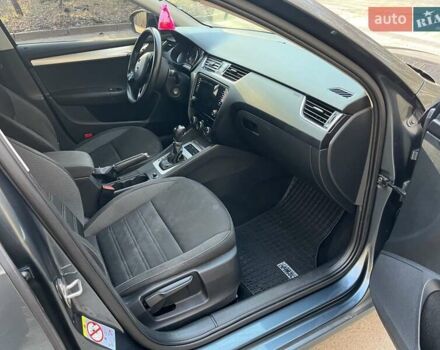 Серый Шкода Октавия, объемом двигателя 1.6 л и пробегом 201 тыс. км за 14300 $, фото 7 на Automoto.ua