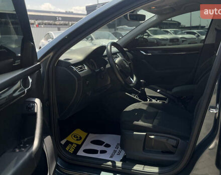 Серый Шкода Октавия, объемом двигателя 1.6 л и пробегом 269 тыс. км за 13800 $, фото 15 на Automoto.ua