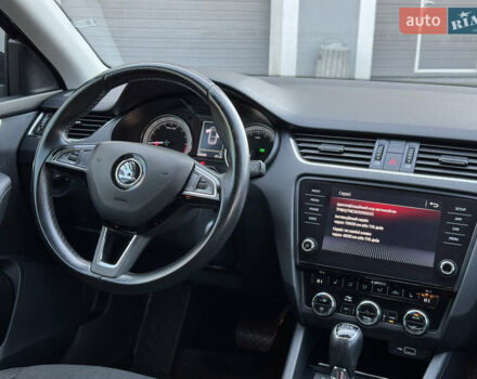 Серый Шкода Октавия, объемом двигателя 2 л и пробегом 233 тыс. км за 17350 $, фото 58 на Automoto.ua