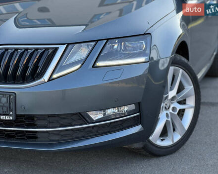 Серый Шкода Октавия, объемом двигателя 2 л и пробегом 233 тыс. км за 17350 $, фото 9 на Automoto.ua