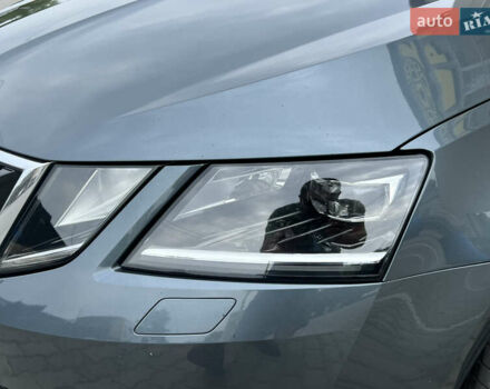 Серый Шкода Октавия, объемом двигателя 2 л и пробегом 232 тыс. км за 16999 $, фото 9 на Automoto.ua