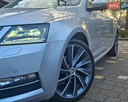 Серый Шкода Октавия, объемом двигателя 2 л и пробегом 241 тыс. км за 18499 $, фото 5 на Automoto.ua