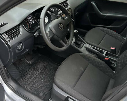 Серый Шкода Октавия, объемом двигателя 1.6 л и пробегом 84 тыс. км за 15000 $, фото 8 на Automoto.ua