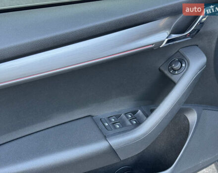 Серый Шкода Октавия, объемом двигателя 2 л и пробегом 233 тыс. км за 17350 $, фото 42 на Automoto.ua