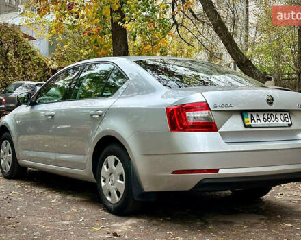 Серый Шкода Октавия, объемом двигателя 1.6 л и пробегом 84 тыс. км за 15000 $, фото 5 на Automoto.ua