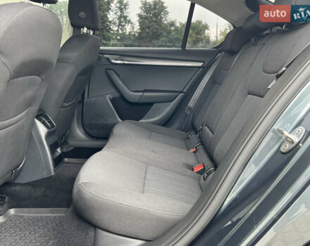 Серый Шкода Октавия, объемом двигателя 2 л и пробегом 232 тыс. км за 16999 $, фото 44 на Automoto.ua