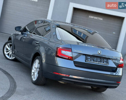 Серый Шкода Октавия, объемом двигателя 2 л и пробегом 233 тыс. км за 17350 $, фото 24 на Automoto.ua