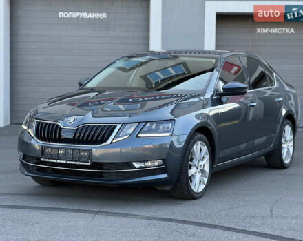 Серый Шкода Октавия, объемом двигателя 2 л и пробегом 233 тыс. км за 17350 $, фото 2 на Automoto.ua