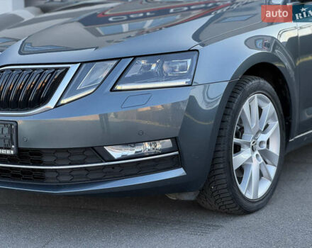 Серый Шкода Октавия, объемом двигателя 2 л и пробегом 233 тыс. км за 17350 $, фото 3 на Automoto.ua