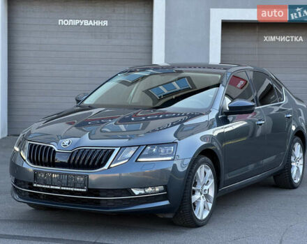 Серый Шкода Октавия, объемом двигателя 2 л и пробегом 233 тыс. км за 17350 $, фото 1 на Automoto.ua
