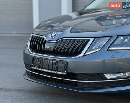 Серый Шкода Октавия, объемом двигателя 2 л и пробегом 233 тыс. км за 17350 $, фото 4 на Automoto.ua