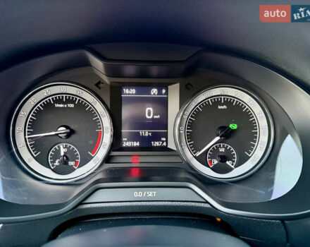 Сірий Шкода Октавія, об'ємом двигуна 2 л та пробігом 243 тис. км за 15800 $, фото 13 на Automoto.ua