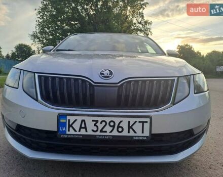 Серый Шкода Октавия, объемом двигателя 1.4 л и пробегом 204 тыс. км за 12800 $, фото 1 на Automoto.ua