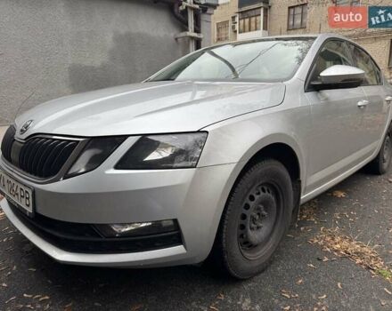 Сірий Шкода Октавія, об'ємом двигуна 1.6 л та пробігом 200 тис. км за 11000 $, фото 2 на Automoto.ua