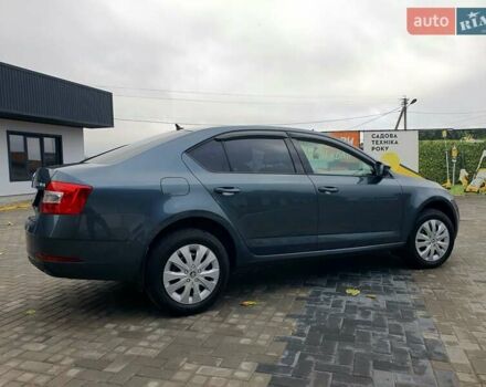 Шкода Октавия 2019 в Киеве на Automoto.ua Серый Шкода Октавия, объемом двигателя 1.6 л и пробегом 230 тыс. км за 13490 $, фото 12 на Automoto.ua